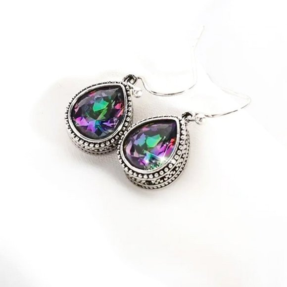 NWOT Droplet Design Colorful Artificial Crystal Dangle Earrings European Style - Picture 1 of 3